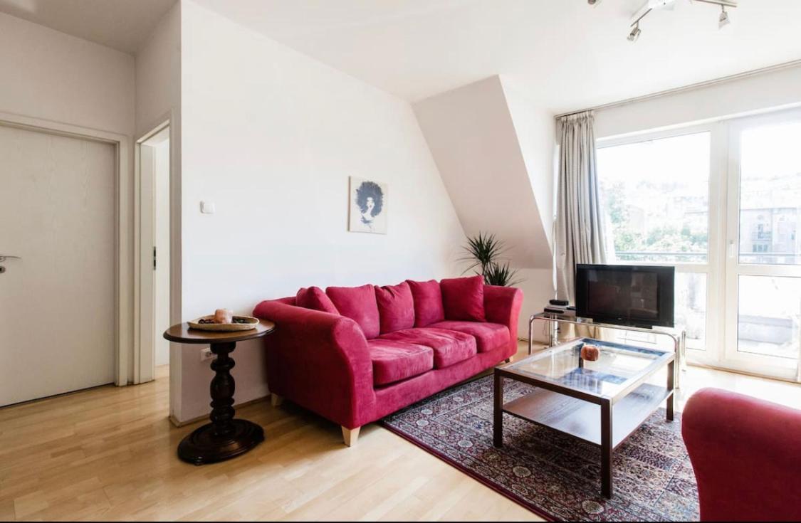 Penthouse -By The Danube Apartamento Budapeste Exterior foto