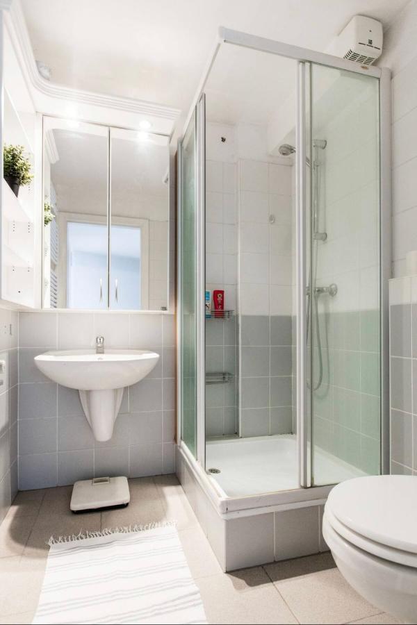 Penthouse -By The Danube Apartamento Budapeste Exterior foto